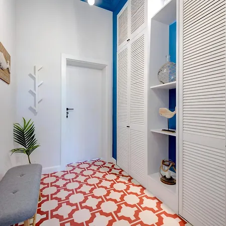 Apartment Dr - Cape *